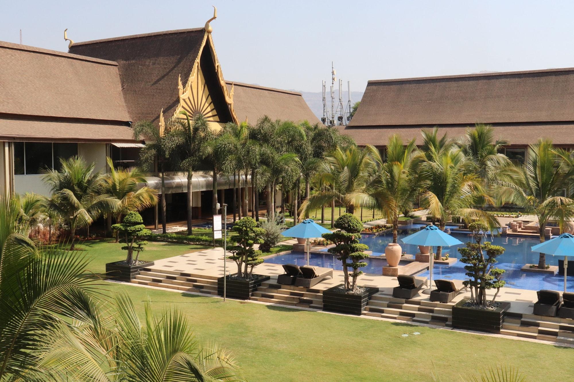 Radisson Blu Plaza Resort & Convention Centre Карджат Экстерьер фото The Royal Thai Police Academy